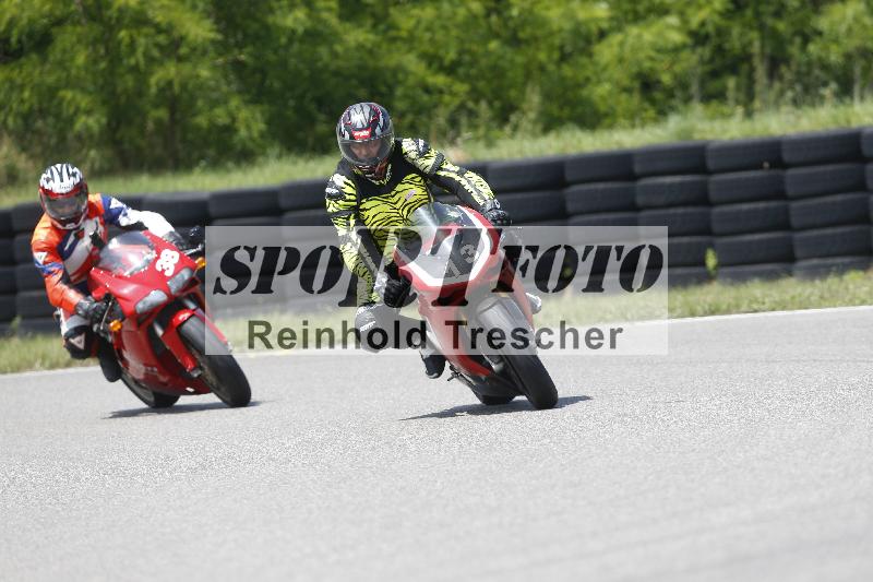 /27 12.06.2025 Ducati Schweiz Trackday Warmup  ADR/blau-bleu/13